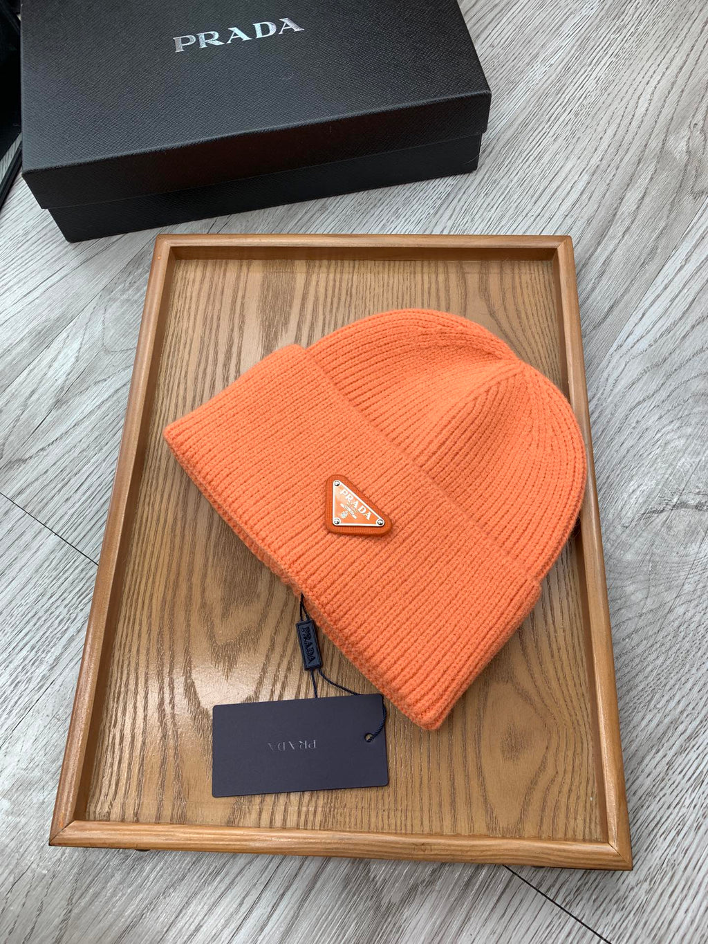 BEANIIE HAT IN CARROT ORANGE WOOL 335036