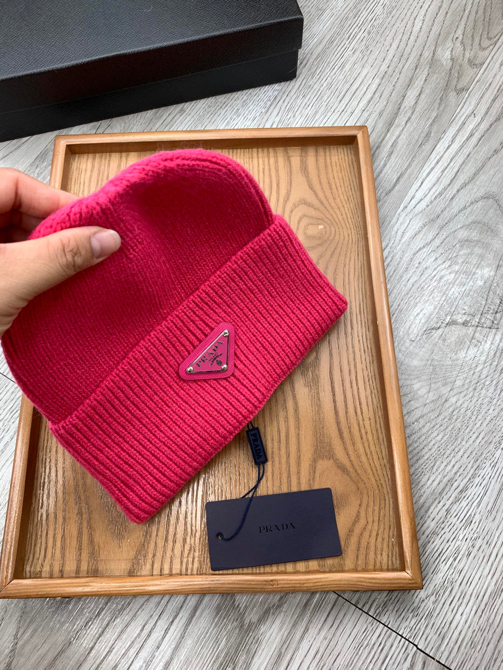 BEANIIE HAT IN BRIGHT PINK WOOL 335037