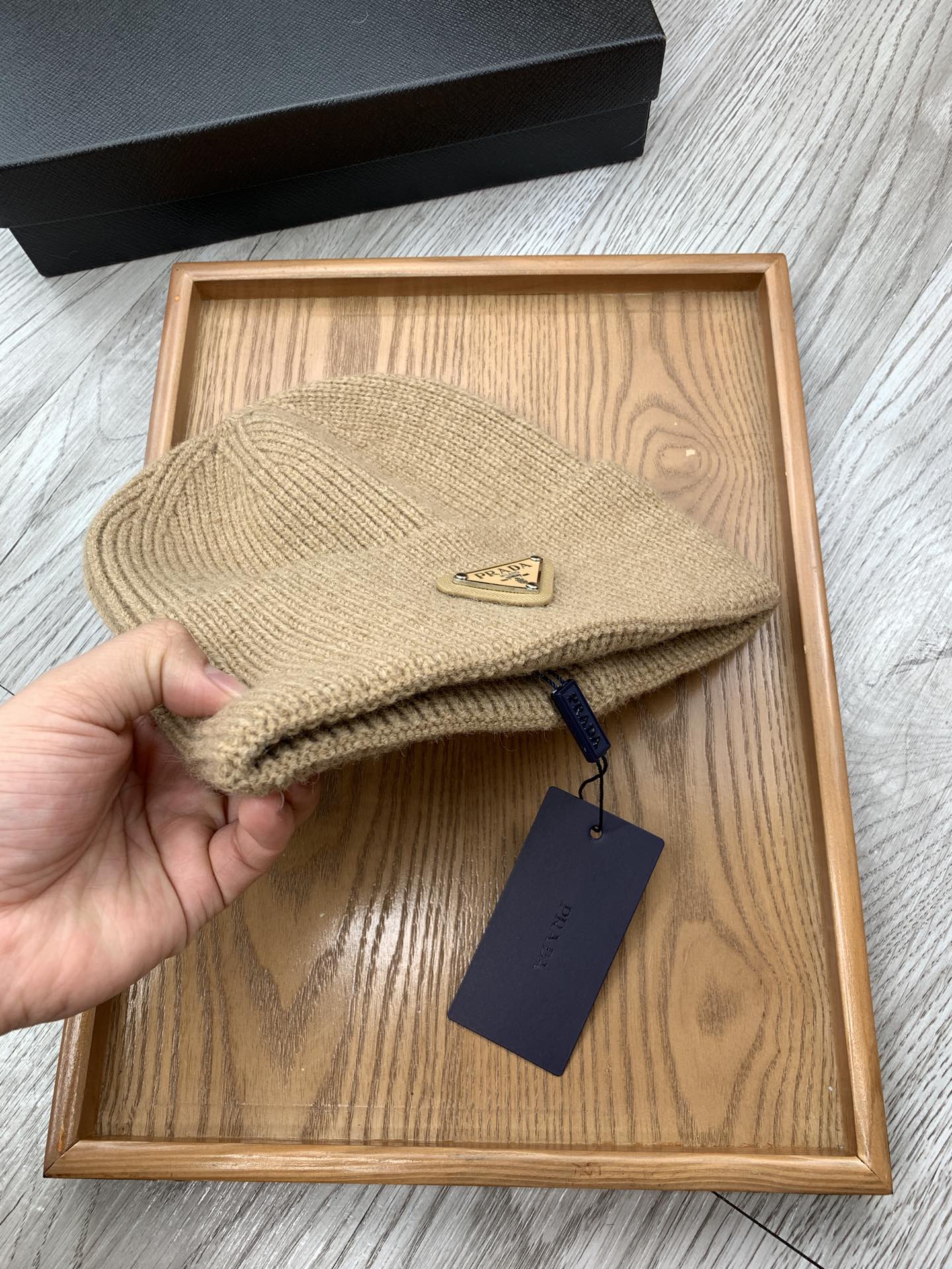 BEANIIE HAT IN CAMEL BROWN WOOL 335038