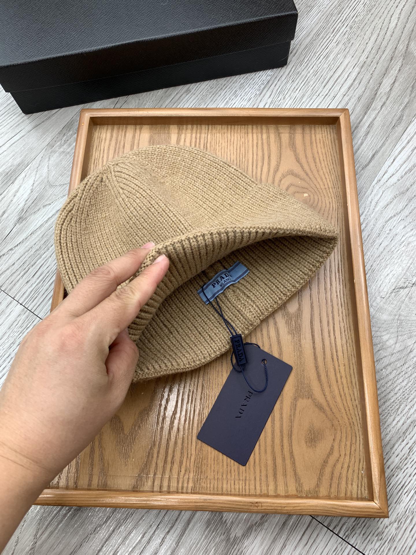 BEANIIE HAT IN CAMEL BROWN WOOL 335038