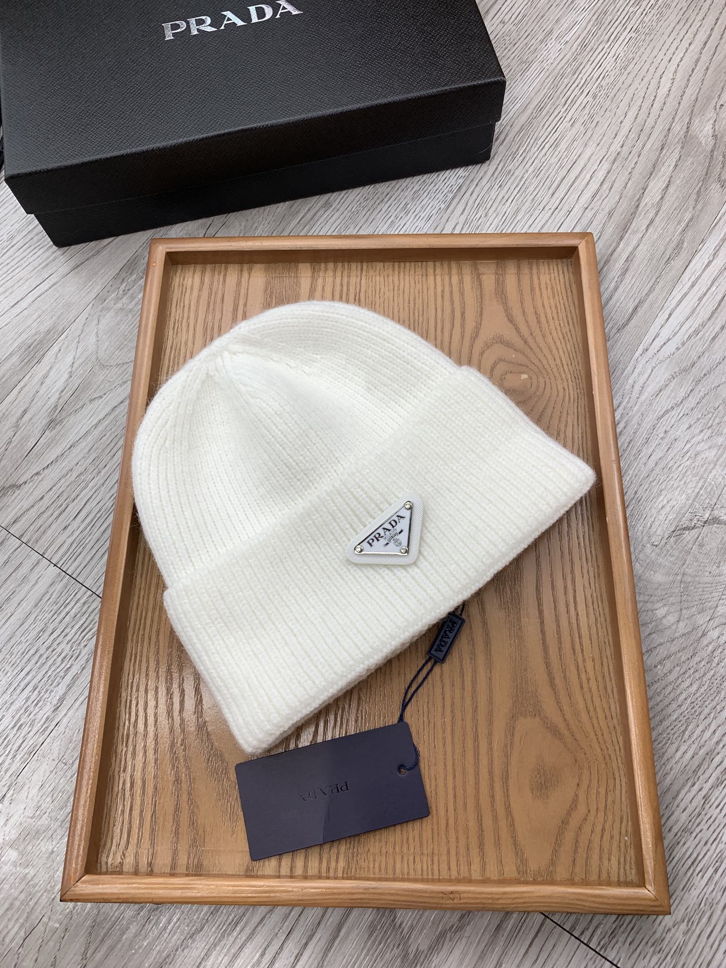 BEANIIE HAT IN WHITE WOOL 335040