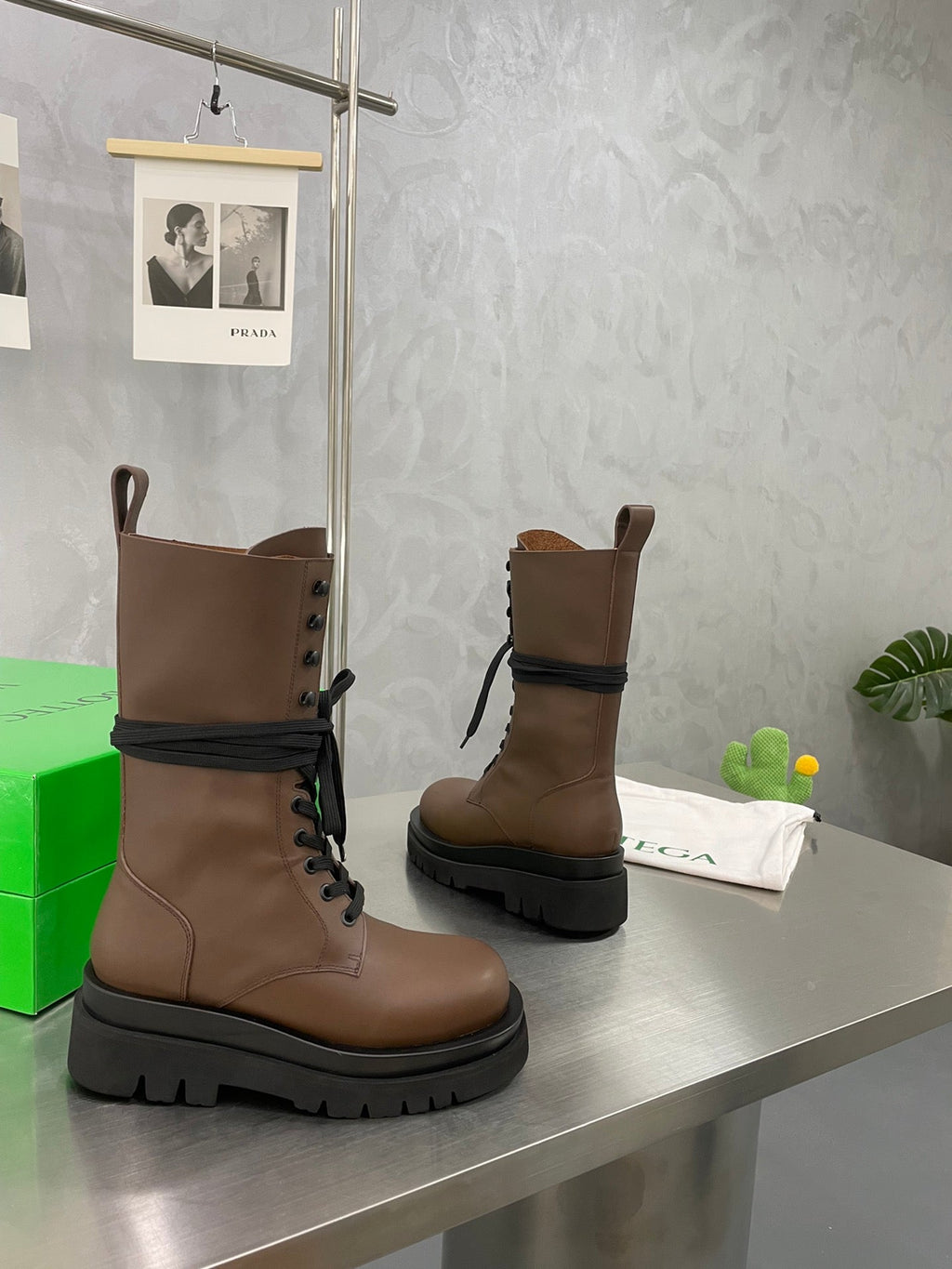 LUG LACE-UP BOOT IN CHOCOLATE BROWN CALFSKIN 7 CM