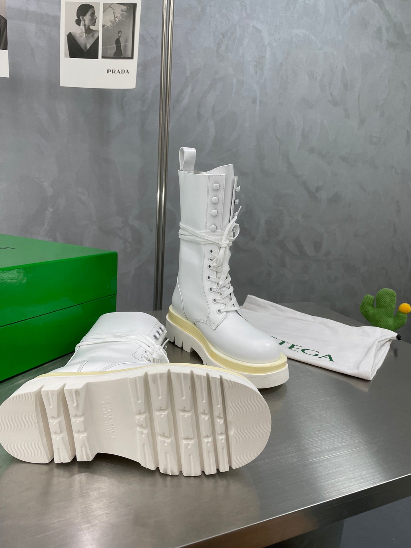 LUG LACE-UP BOOT IN WHITE CALFSKIN 7 CM