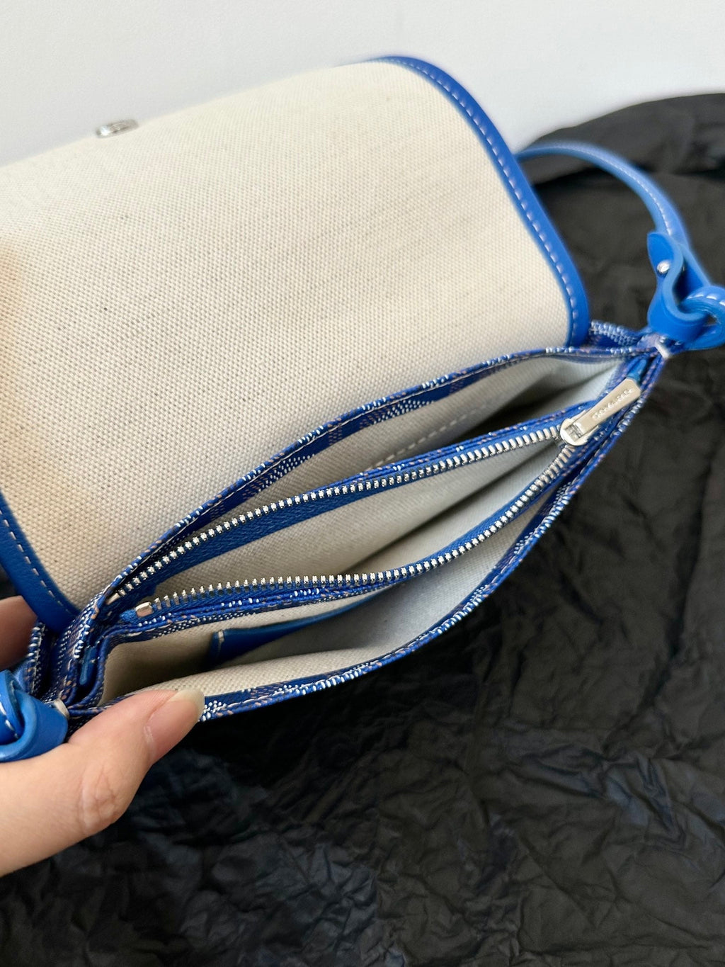 PLUMET POCKET WALLET 20 IN SAPPHIRE BLUE GOYARDINE CANVAS AND LAMBSKIN TRIM