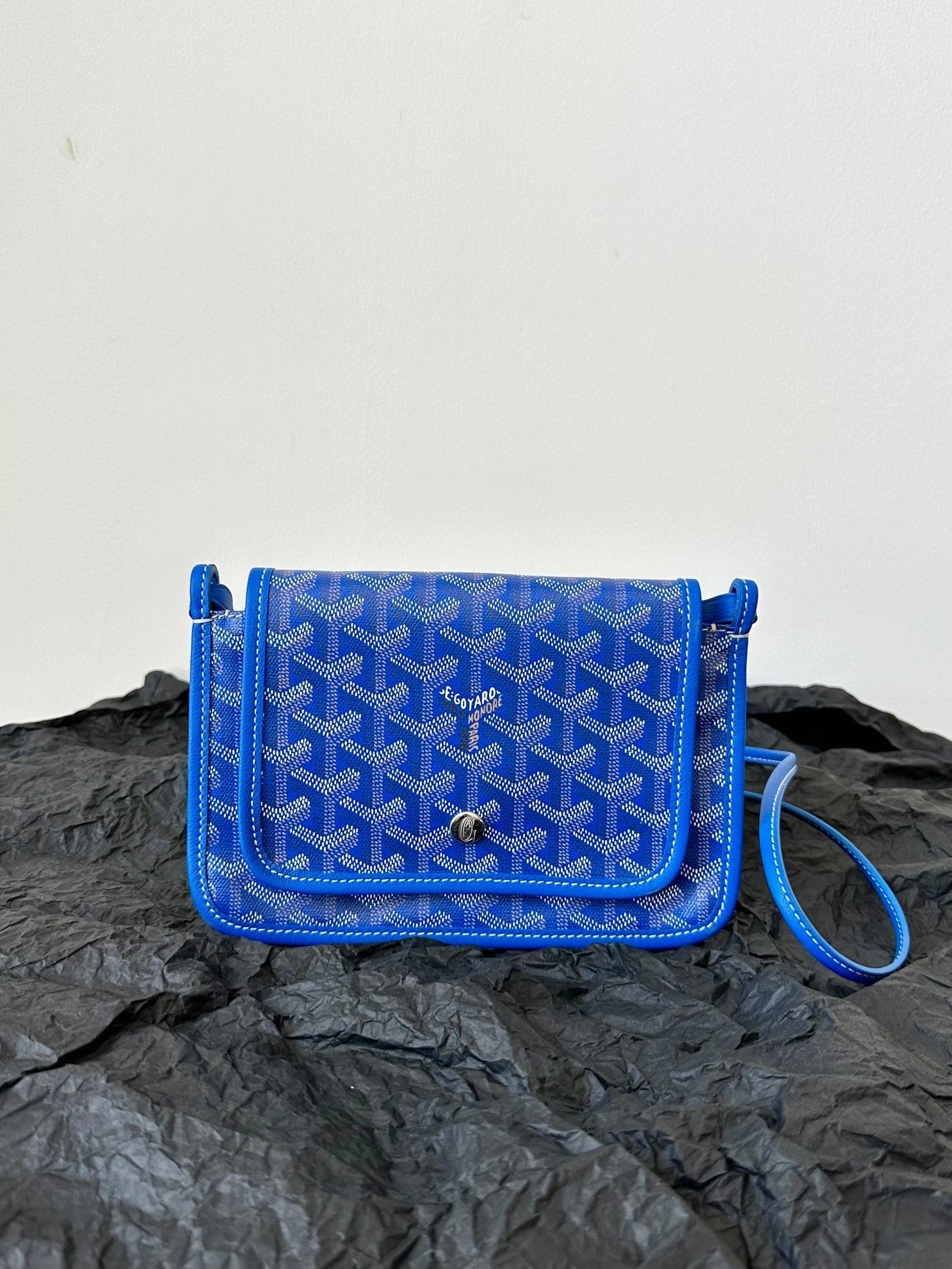 PLUMET POCKET WALLET 20 IN SAPPHIRE BLUE GOYARDINE CANVAS AND LAMBSKIN TRIM