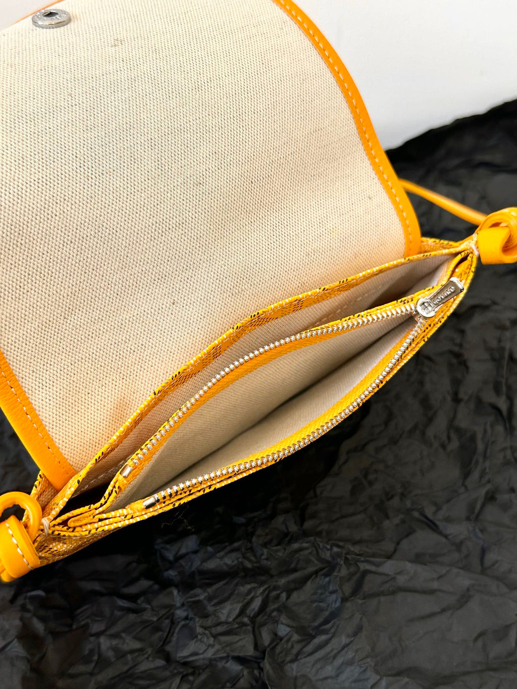 PLUMET POCKET WALLET 20 IN YELLOW GOYARDINE CANVAS AND LAMBSKIN TRIM