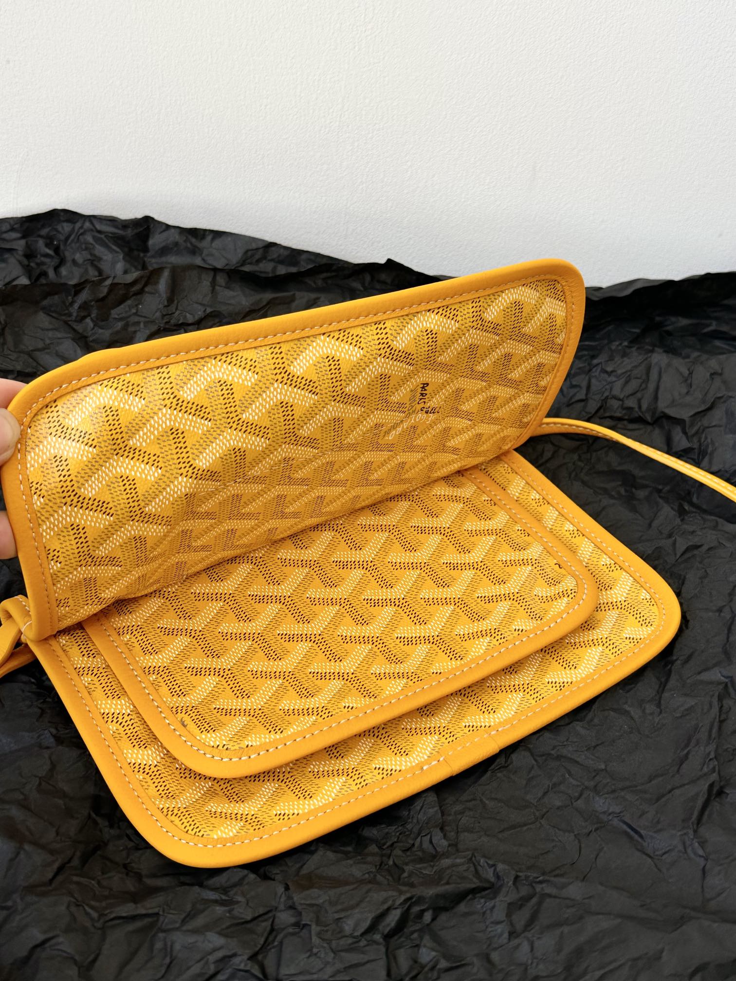 PLUMET POCKET WALLET 20 IN YELLOW GOYARDINE CANVAS AND LAMBSKIN TRIM