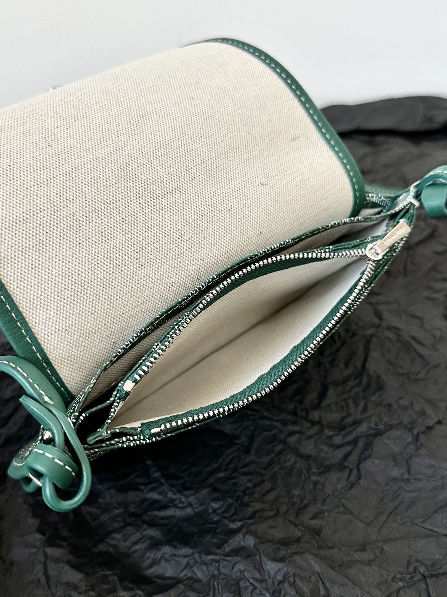 PLUMET POCKET WALLET 20 IN GREEN GOYARDINE CANVAS AND LAMBSKIN TRIM