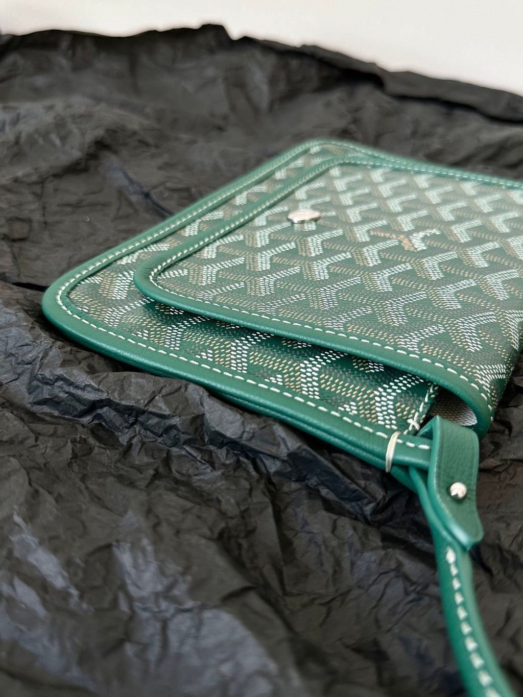 PLUMET POCKET WALLET 20 IN GREEN GOYARDINE CANVAS AND LAMBSKIN TRIM