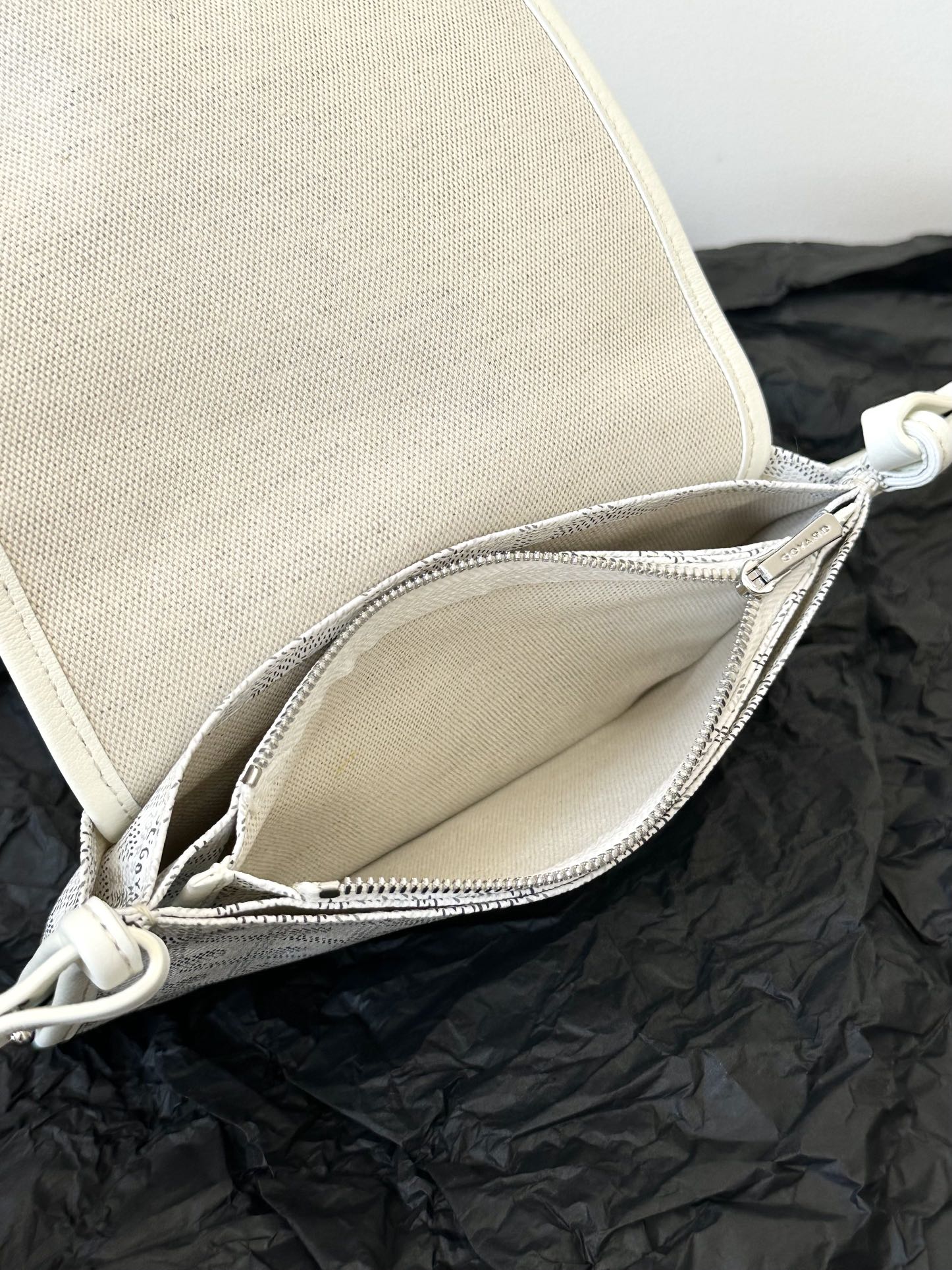 PLUMET POCKET WALLET 20 IN WHITE GOYARDINE CANVAS AND LAMBSKIN TRIM