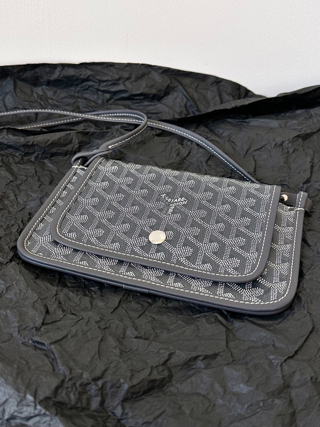 PLUMET POCKET WALLET 20 IN GREY BLACK GOYARDINE CANVAS AND LAMBSKIN TRIM