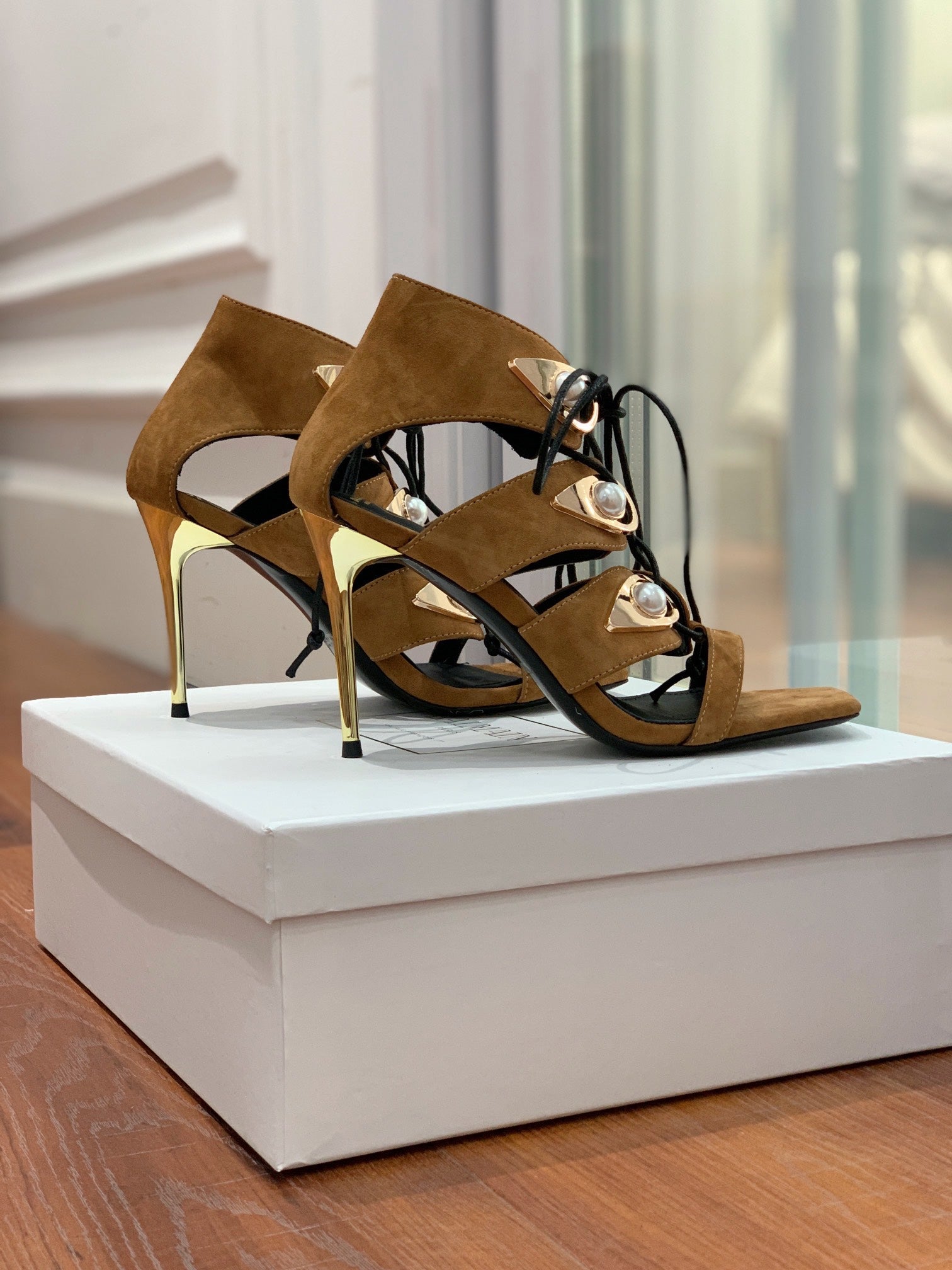 BALMAIN 25S HIGH HEELS 95MM IN DARK BROWN SUEDE WITH PEARL