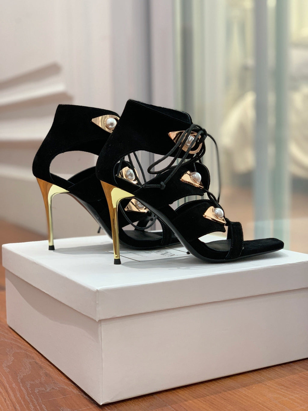 BALMAIN 25S HIGH HEELS 95MM IN BLACK SUEDE WITH PEARL
