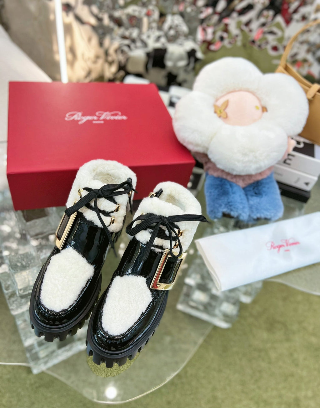 VIV' GO THICK ANKLE BOOTS IN BLACK CALFSKIN AND SHEARLING WITH GOLD BUCKLE