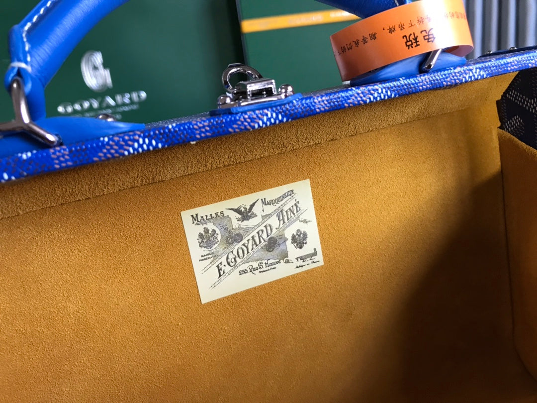 GRAND HÔTEL TRUNK BAG 24 IN BLUE GOYARDINE CANVAS AND CALFSKIN