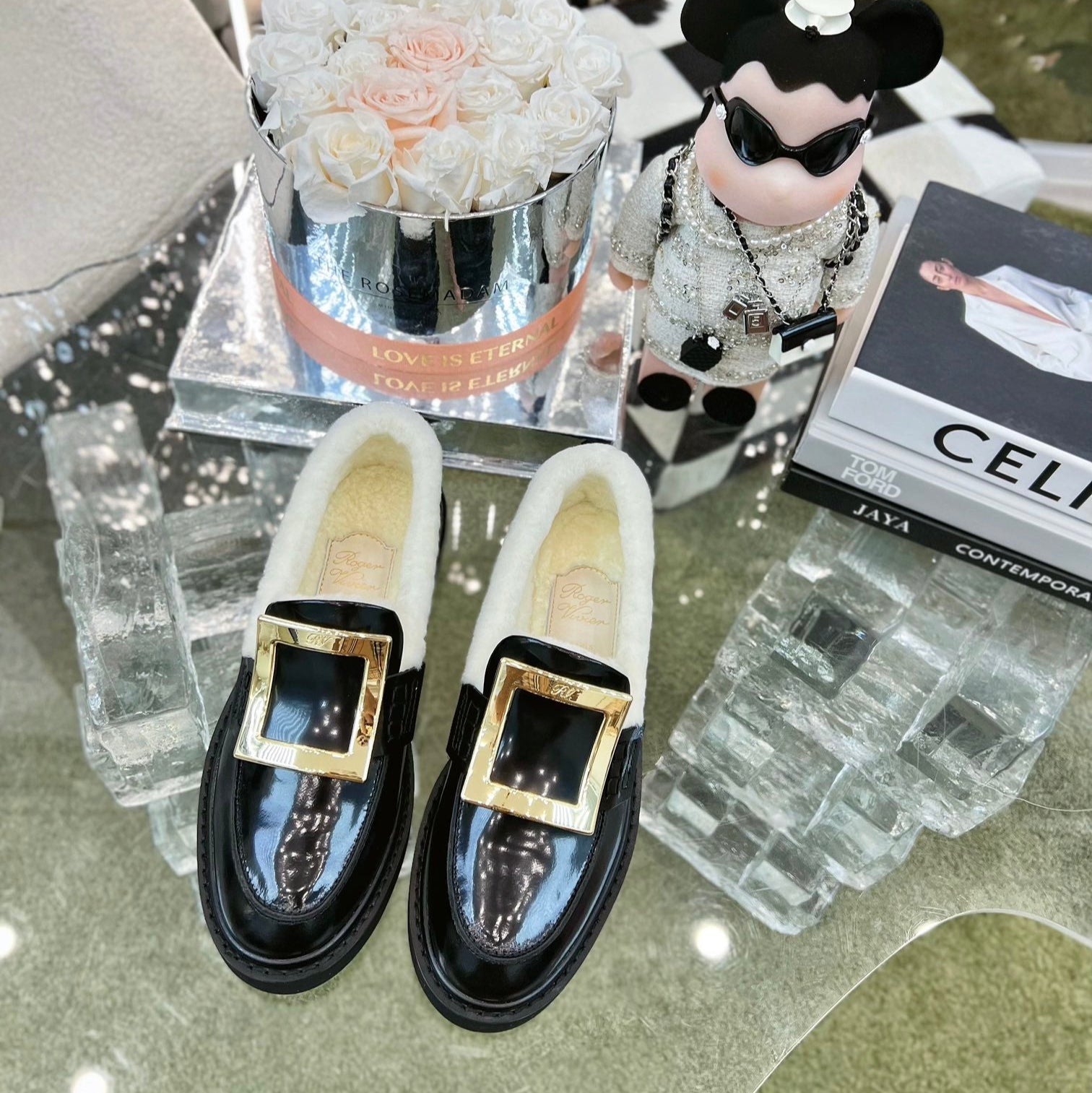 VIV' RANGERS LOAFERS IN BLACK PATENT CALFSKIN FLEECE LINING GOLD BUCKLE