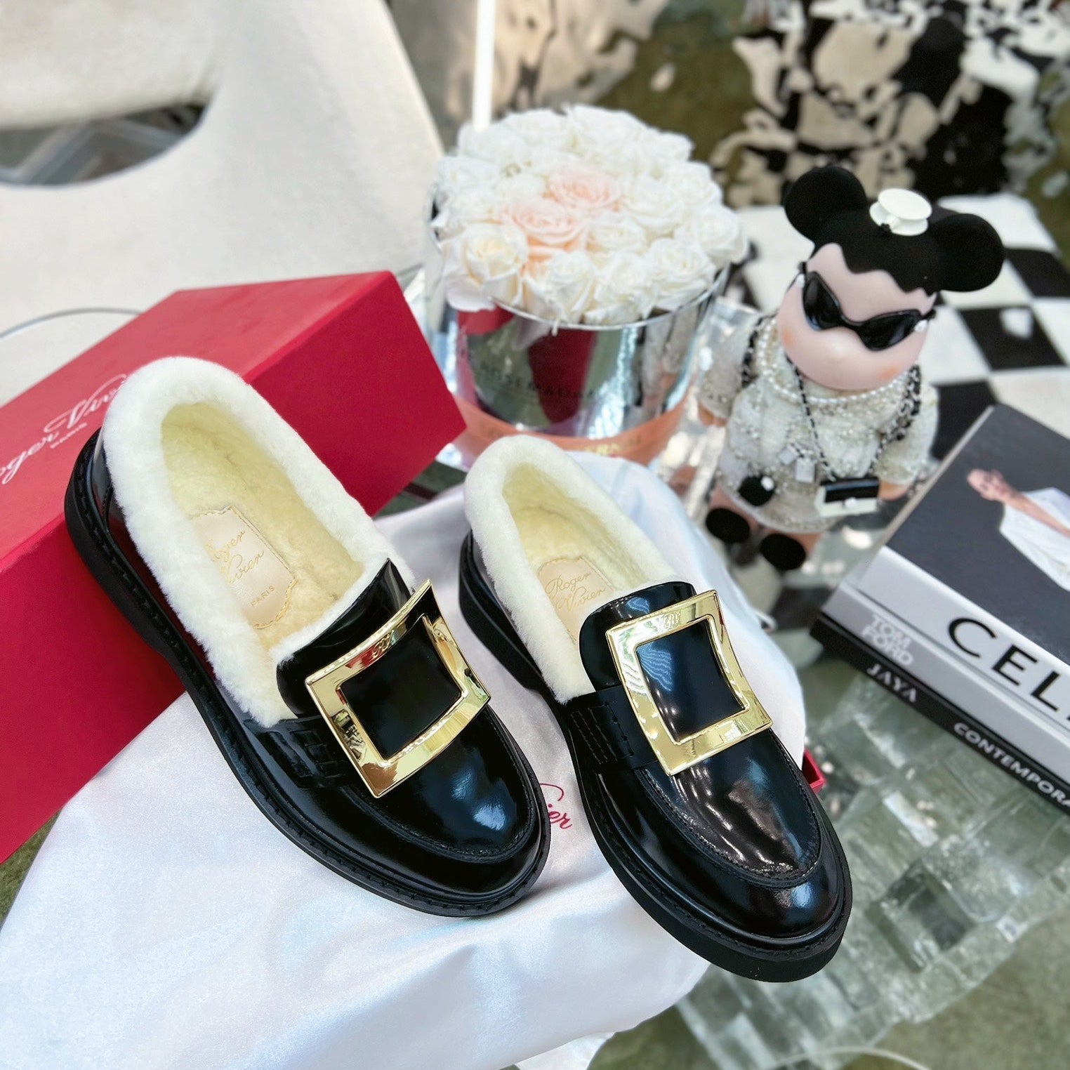 VIV' RANGERS LOAFERS IN BLACK PATENT CALFSKIN FLEECE LINING GOLD BUCKLE