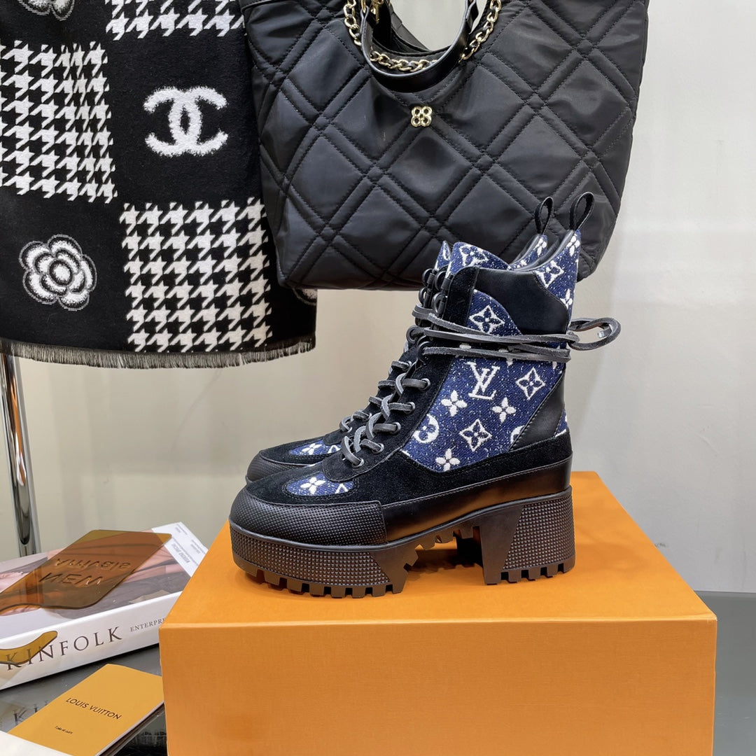 LAUREATE PLATFORM BOOTS IN BLACK SUEDE AND NAVY BLUE MONOGRAM JACQUARD PATTERN