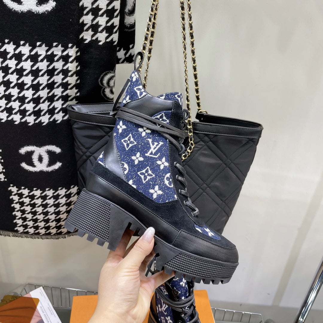 LAUREATE PLATFORM BOOTS IN BLACK SUEDE AND NAVY BLUE MONOGRAM JACQUARD PATTERN