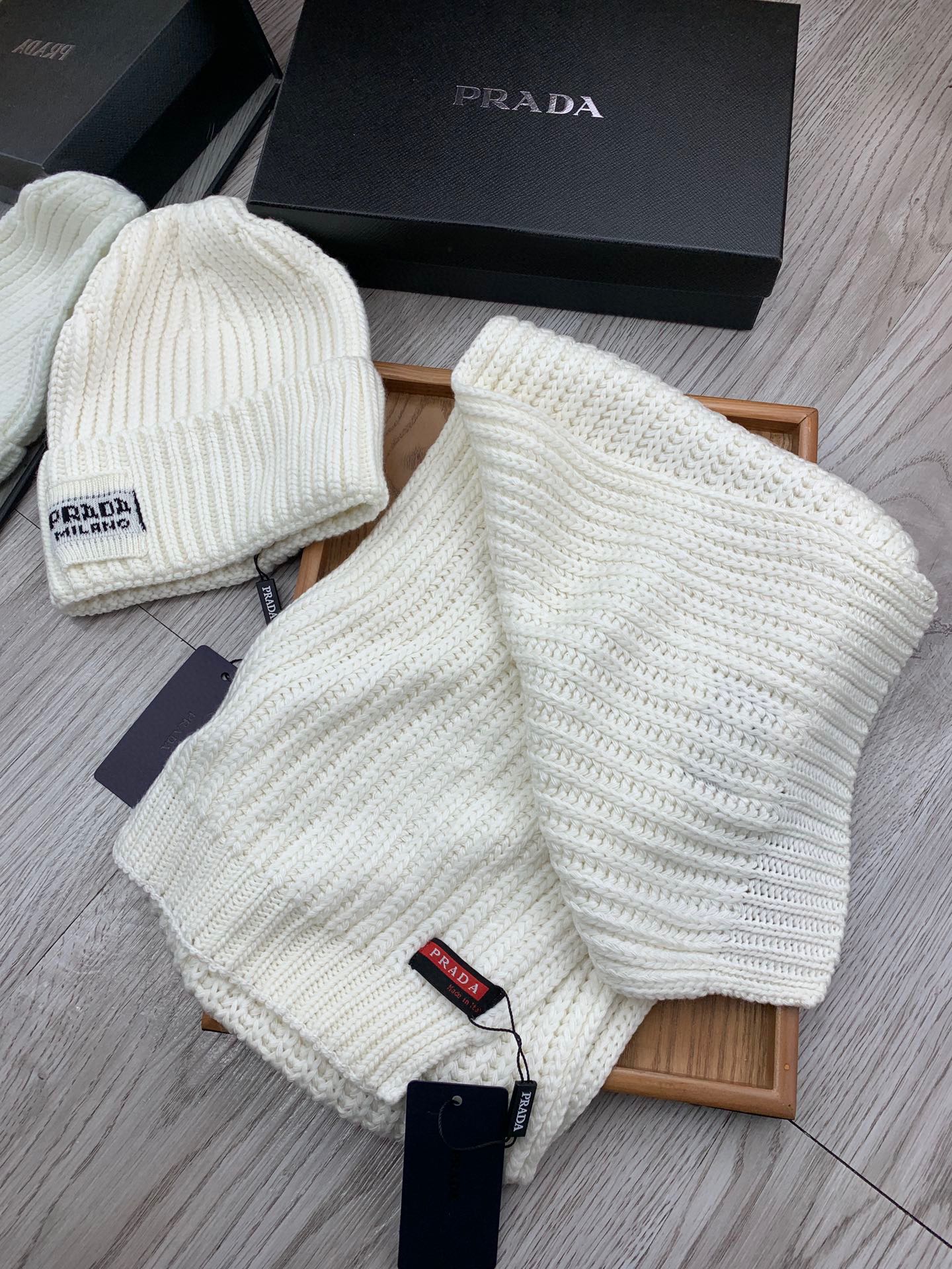 SET SCARF AND HAT IN WHITE WOOL AND RABBIT FUR 388991