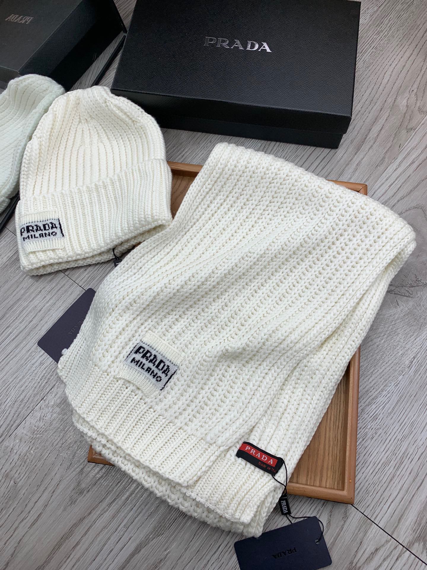 SET SCARF AND HAT IN WHITE WOOL AND RABBIT FUR 388991