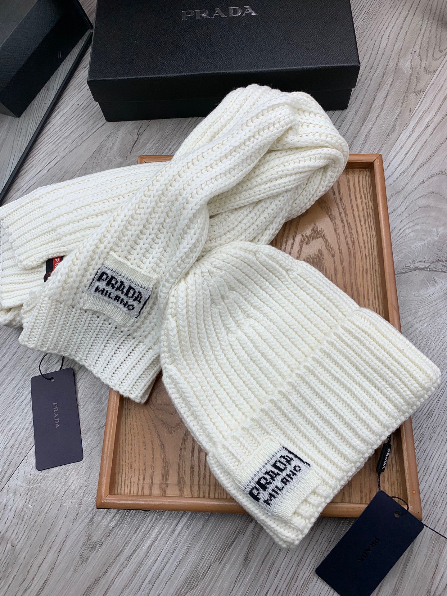 SET SCARF AND HAT IN WHITE WOOL AND RABBIT FUR 388991