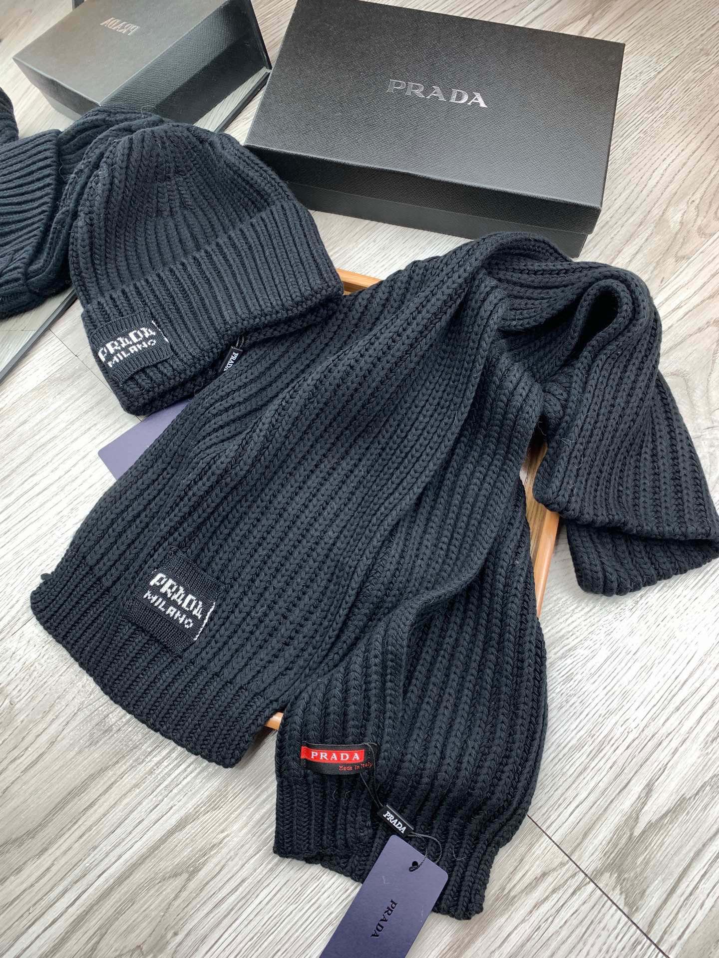 SET SCARF AND HAT IN BLACK WOOL AND RABBIT FUR 388994