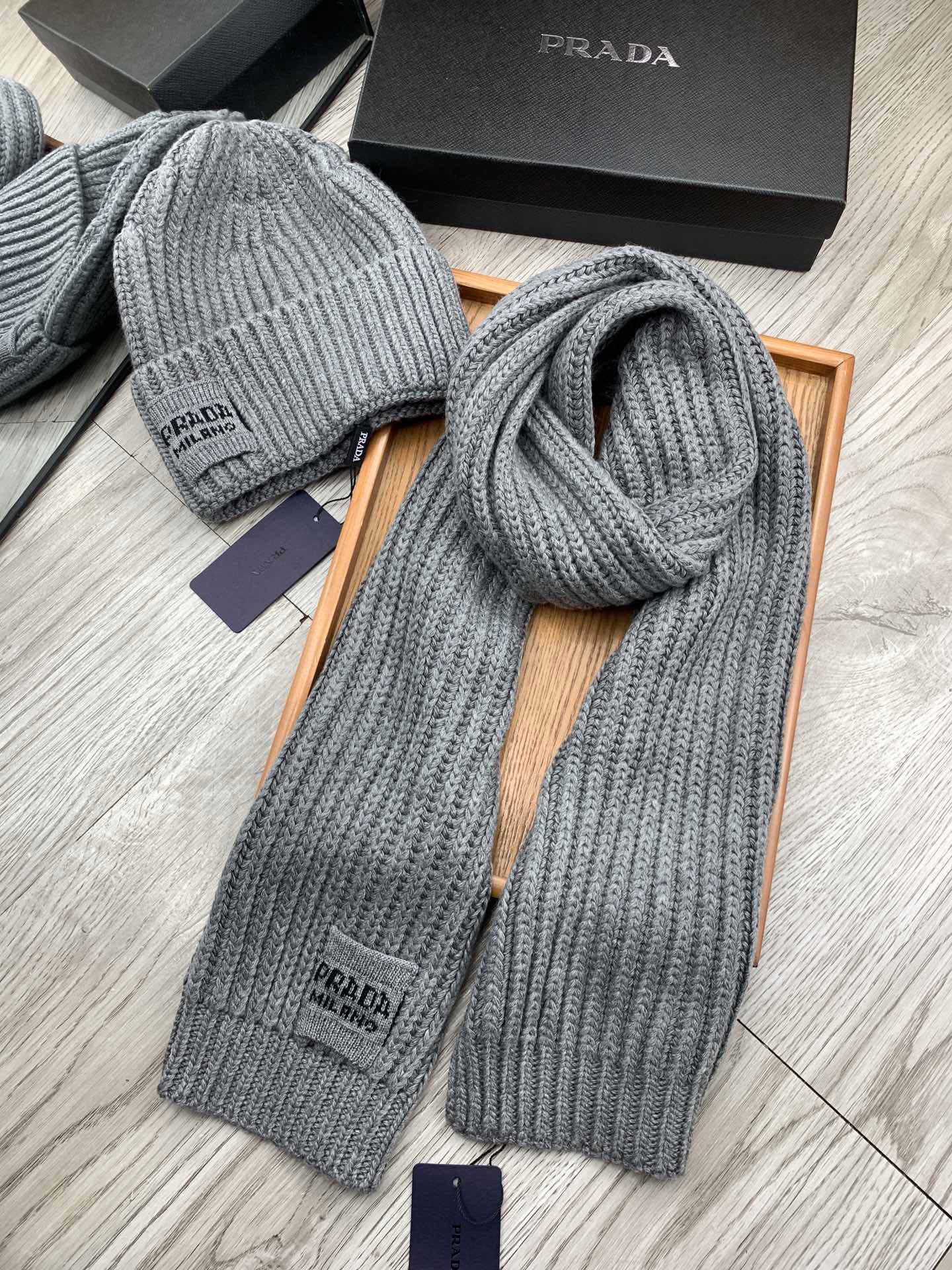 SET SCARF AND HAT IN DOVE GRAY WOOL AND RABBIT FUR 388993