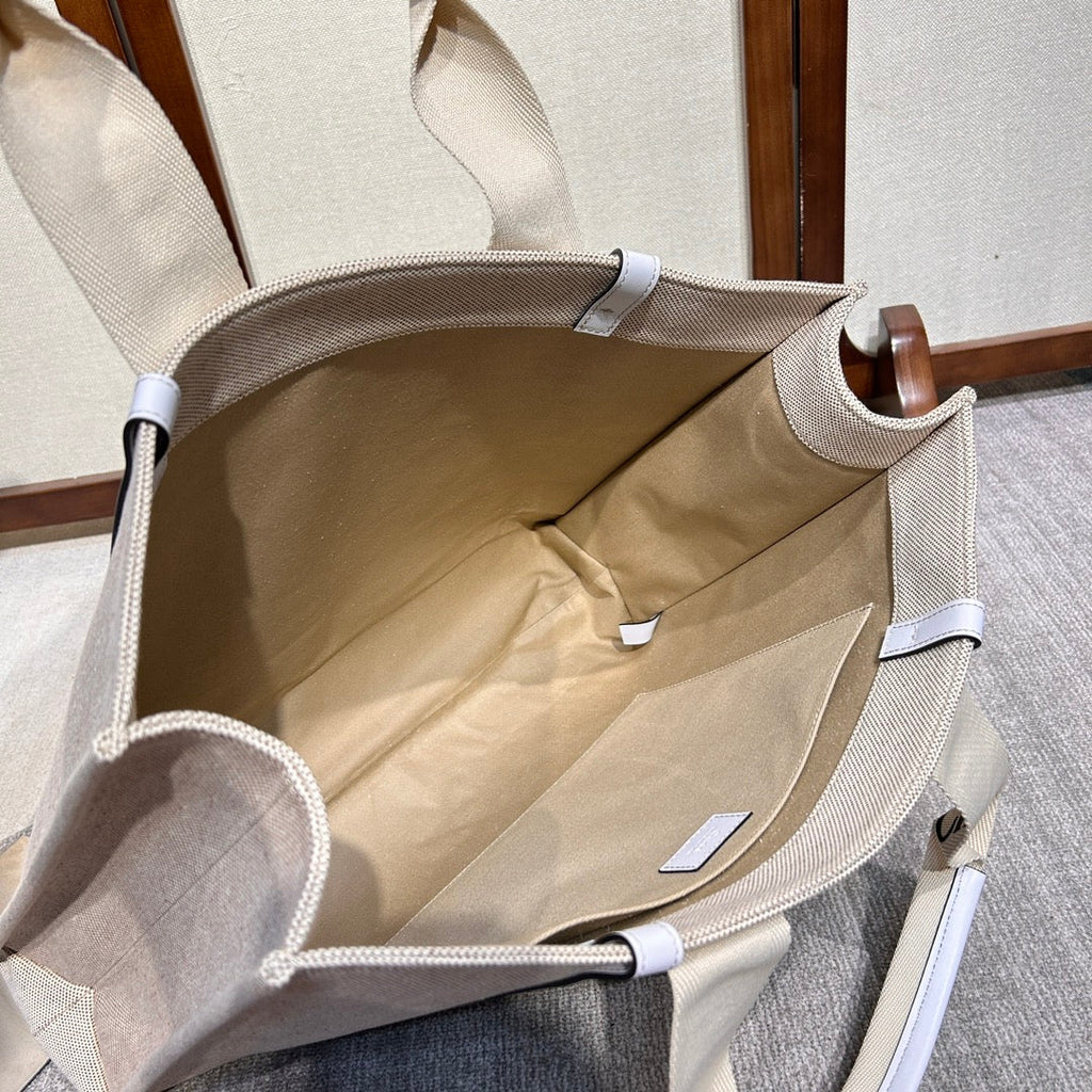 LAGRE WOODY TOTE BAG 45 IN BEIGE LINEN CANVAS BLACK WEBBING LOGO EMBROIDER WHITE CALFSKIN