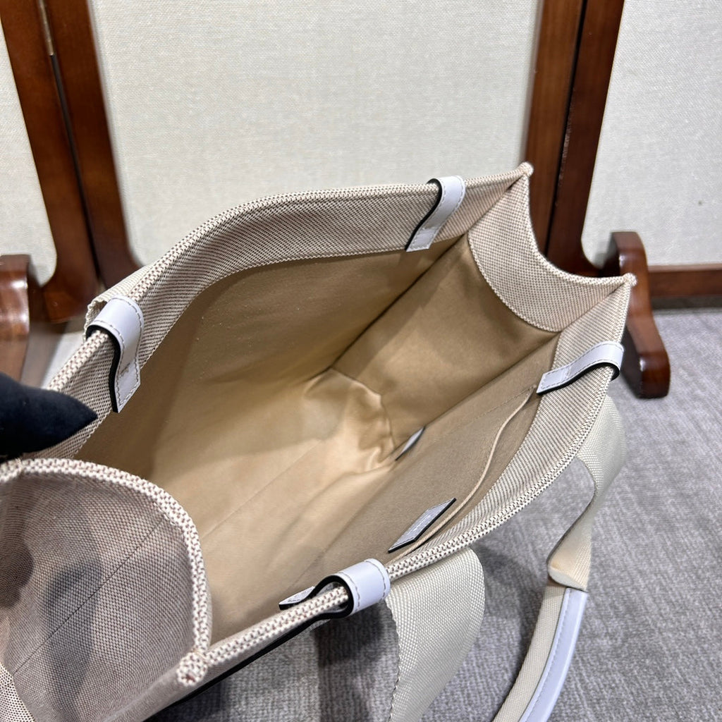 MEDIUM WOODY TOTE BAG 37 IN BEIGE LINEN CANVAS WEBBING BLACK LOGO EMBROIDER WHITE CALFSKIN