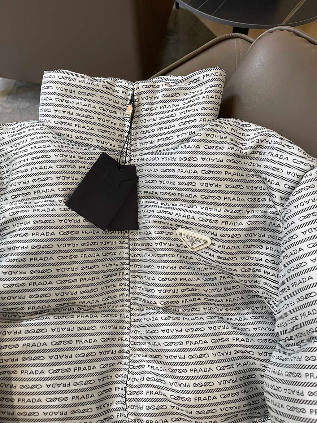 PRADA 25S DOWN JACKET 558