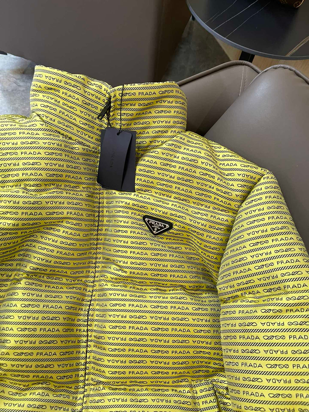 PRADA 25S DOWN JACKET 559