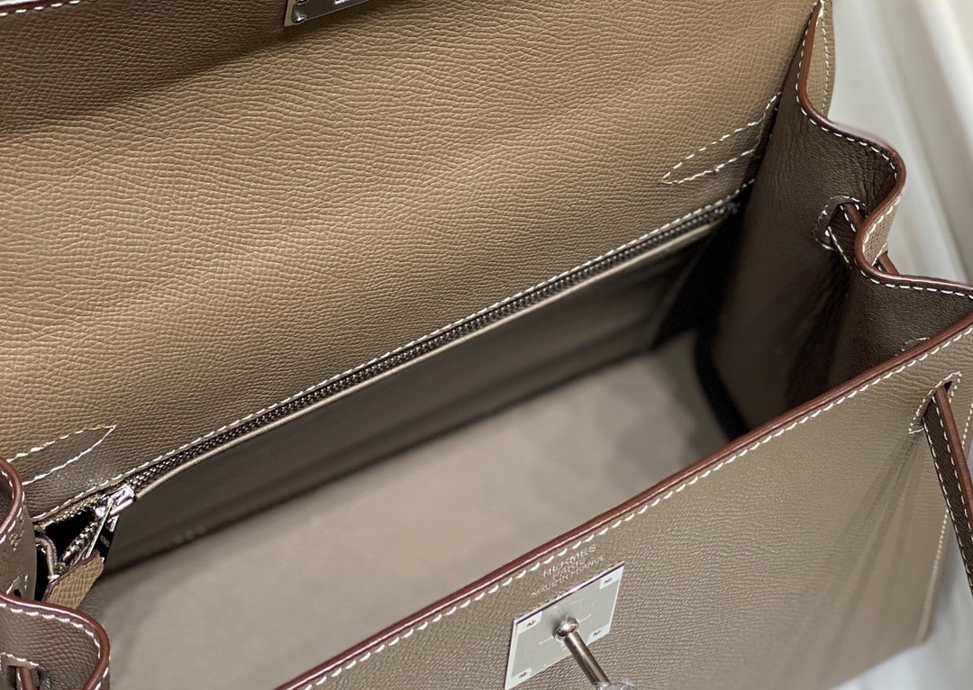 KELLY 28CM IN ETOUPE EPSOM CALFSKIN SLIVER HARDWARE