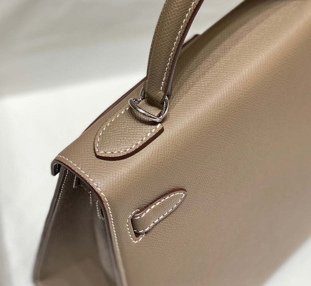 KELLY 28CM IN ETOUPE EPSOM CALFSKIN SLIVER HARDWARE