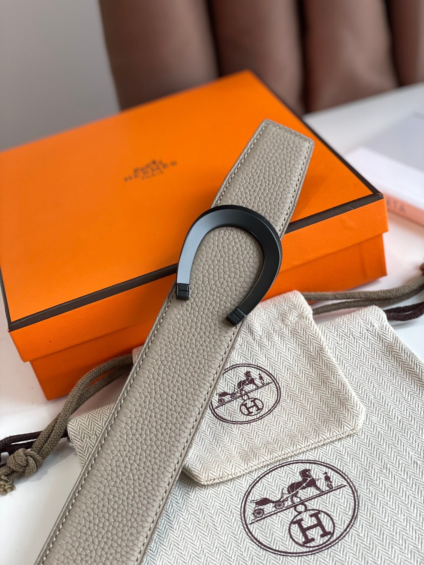 LUCK BELT BUCKLE & REVERSIBLE KHAKI BROWN LEATHER STRAP 38MM BLACK HARDWARE