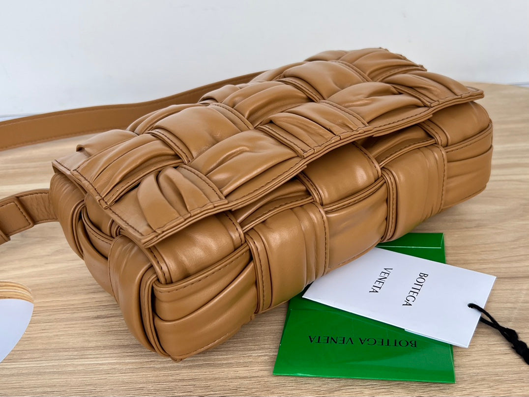 CASSETTE 28 IN MEDIUM BROWN SOFT LAMBSKIN