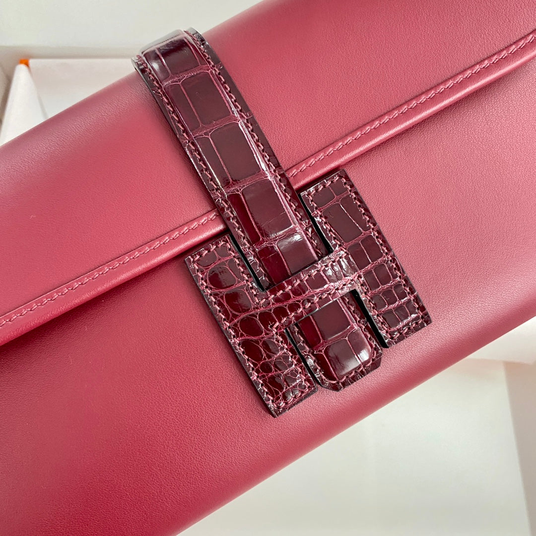 JIGE ELAN 29 CLUTCH IN CHERRY RED CALFSKIN WITH WINE RED LIZARD SKIN