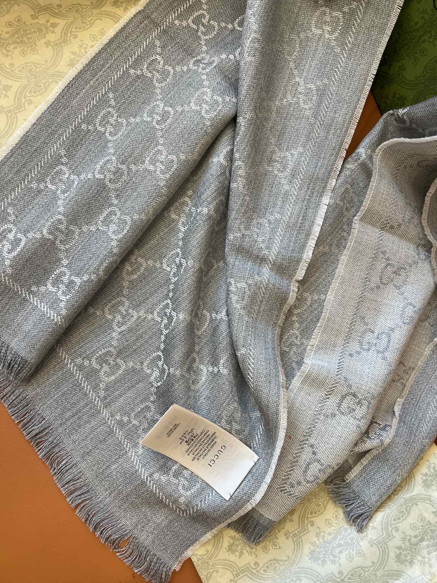 GUCCI 25S SCARF 180 IN WOOL 644856