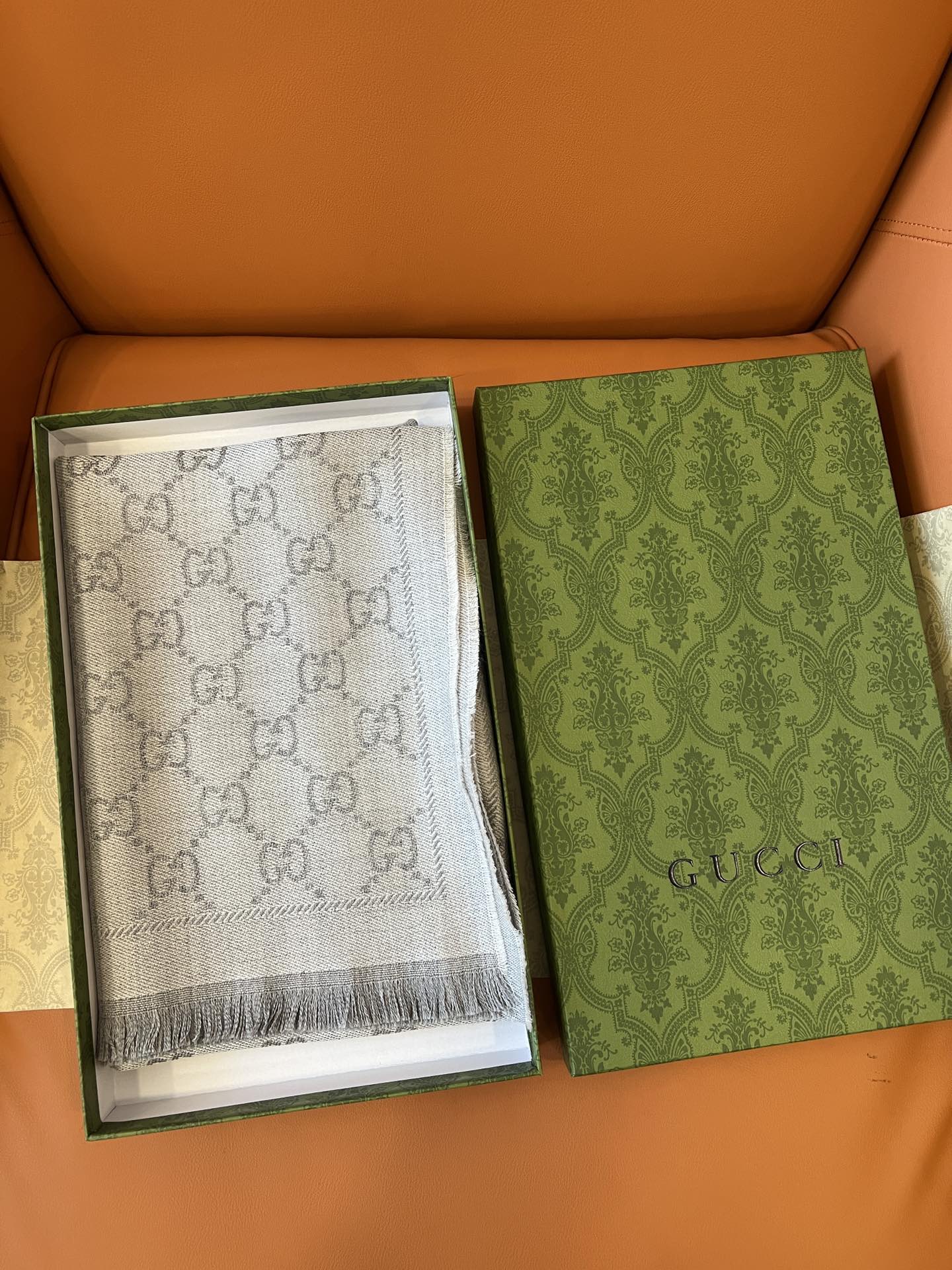 GUCCI 25S SCARF 180 IN WOOL 644856