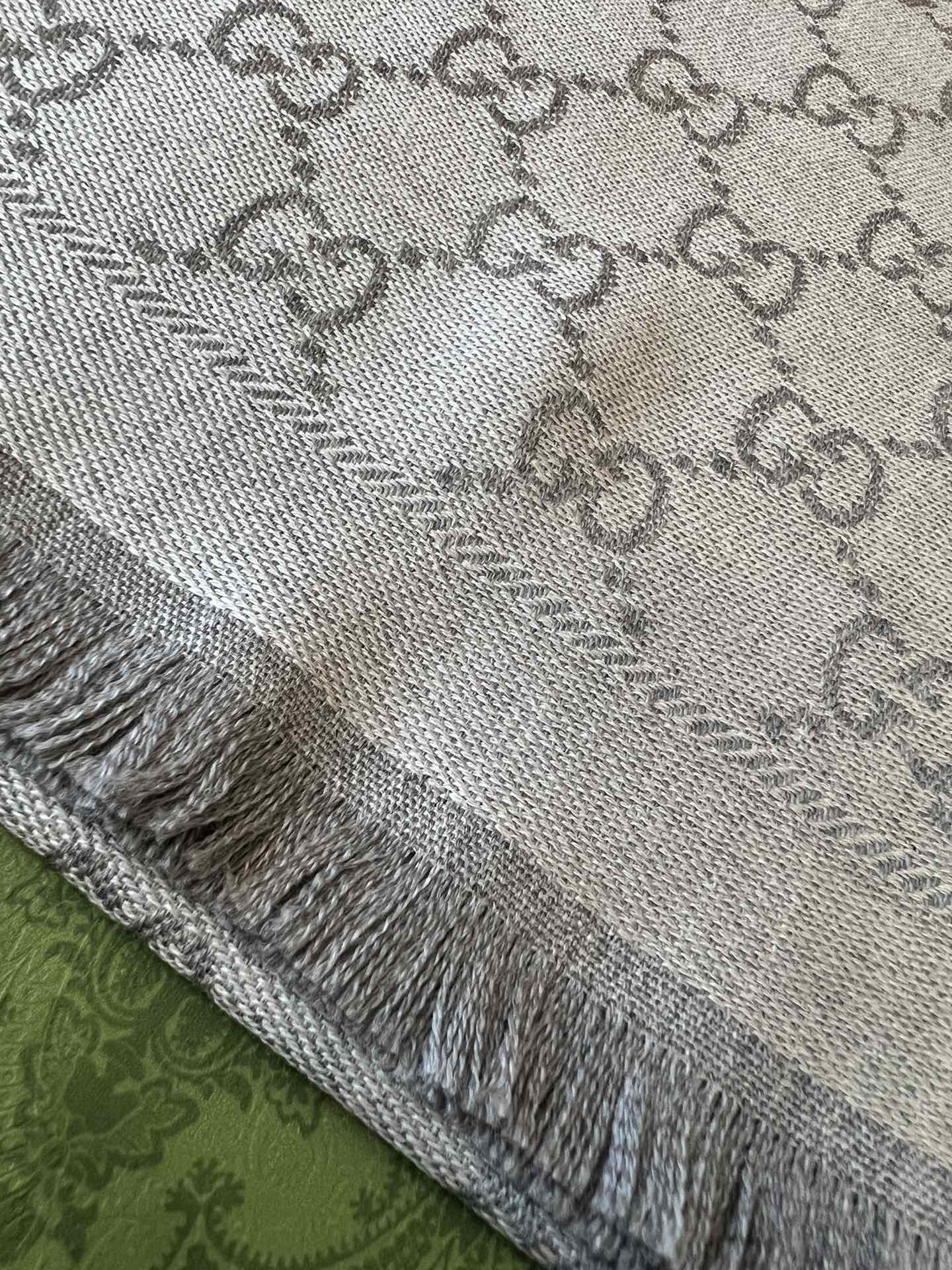 GUCCI 25S SCARF 180 IN WOOL 644856