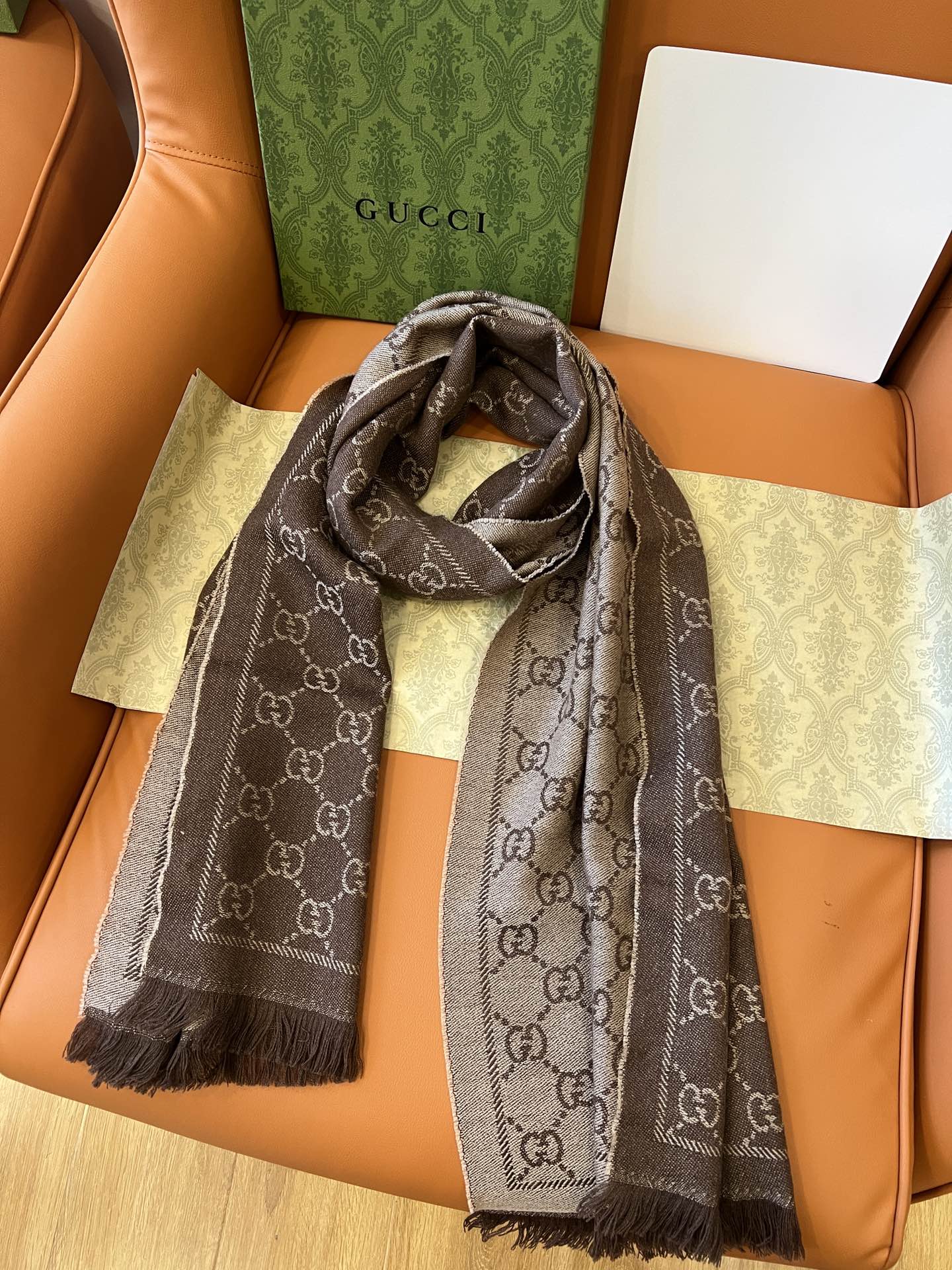 GUCCI 25S SCARF 180 IN WOOL 644859