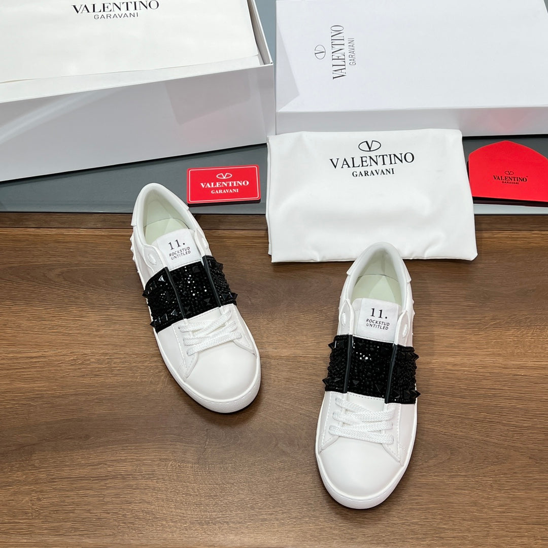 VALENTINO 25S GARAVANI ROCKSTUD UNTITLED STUDDED SNEAKERS IN WHITE LAMBSKIN AND BLACK STONE-EMBELLISHED