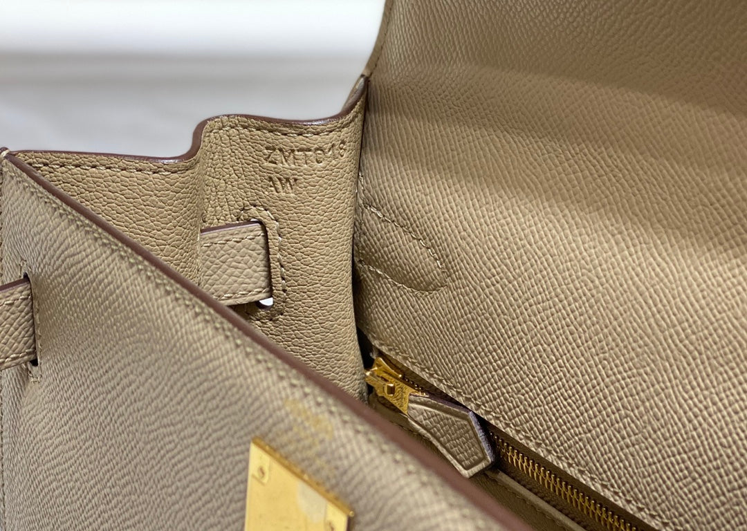 KELLY 28CM IN TRENCH EPSOM CALFSKIN GOLD HARDWARE