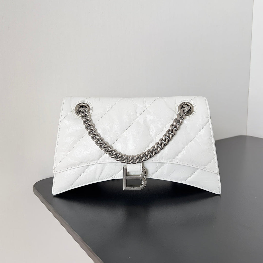 CRUSH CHAINED BAG 25 IN WHITE QUILTED CRUSHED CALFSKIN SILVER HARDWARE