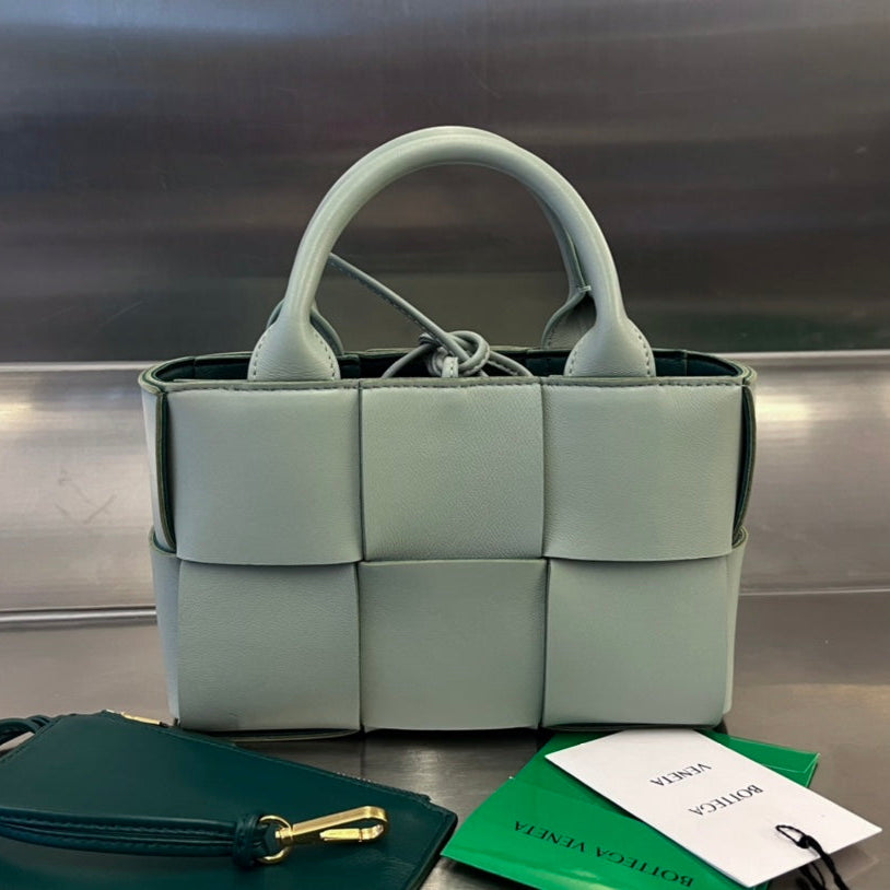 CANDY ARCO TOTE 20 IN XANADU GRAY CALFSKIN