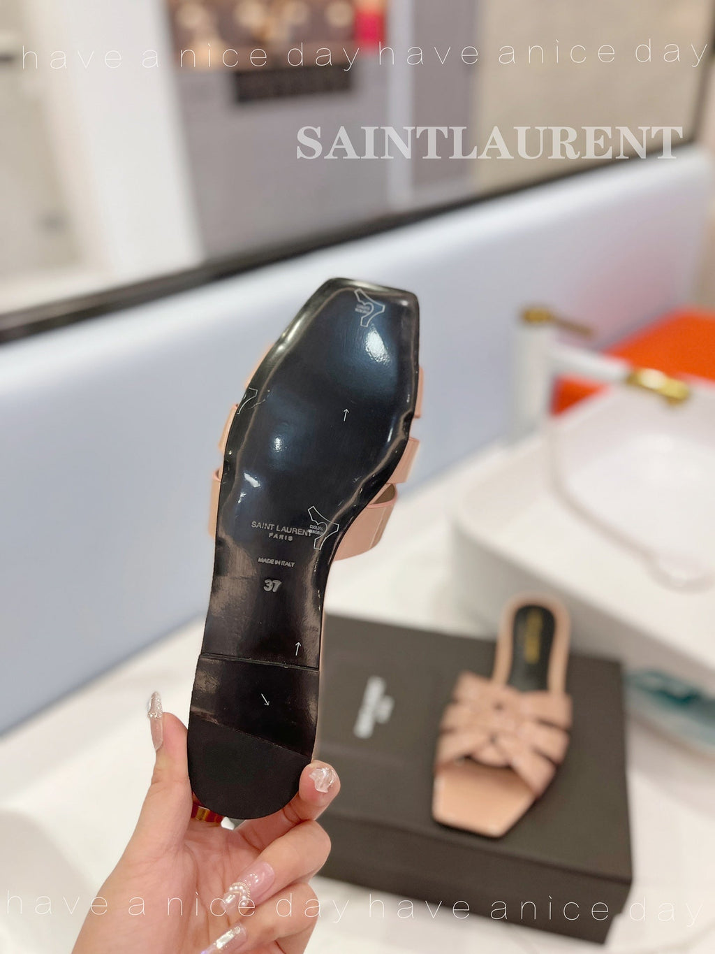 SL TRIBUTE SLIPPERS GLOSSY PINK NUDE CALFSKIN