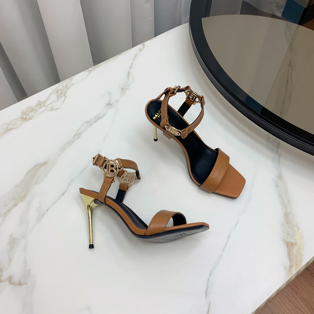 BALMAIN 25S HIGH HEELS WITH B METAL DETAIL 95MM IN CARAMEL CALFSKIN