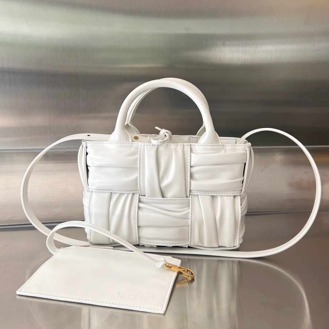 CANDY ARCO TOTE 20 IN WHITE SOFT LAMBSKIN