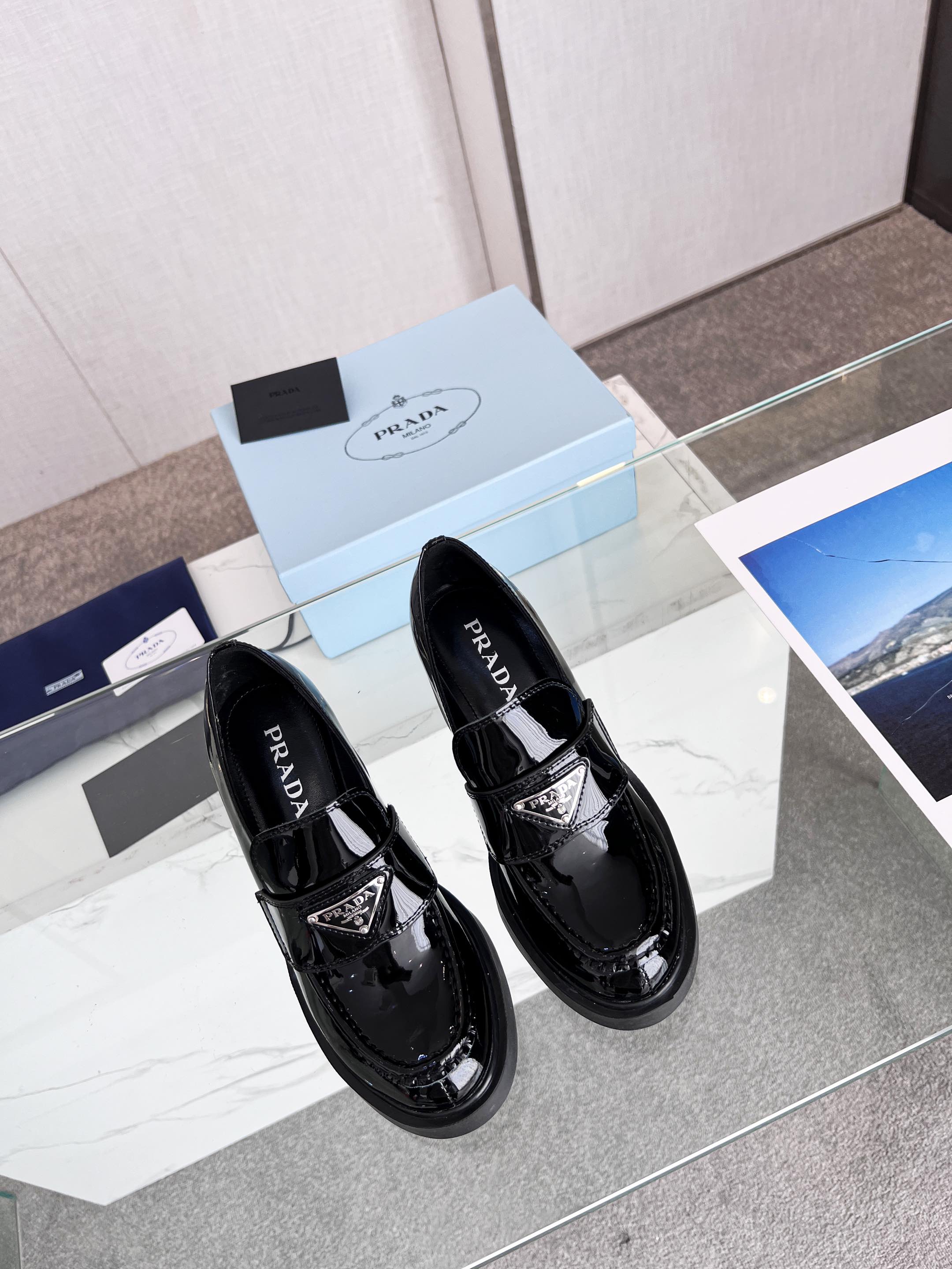 PRA CHOCOLATE BRUSHED LEATHER LOAFERS BLACK