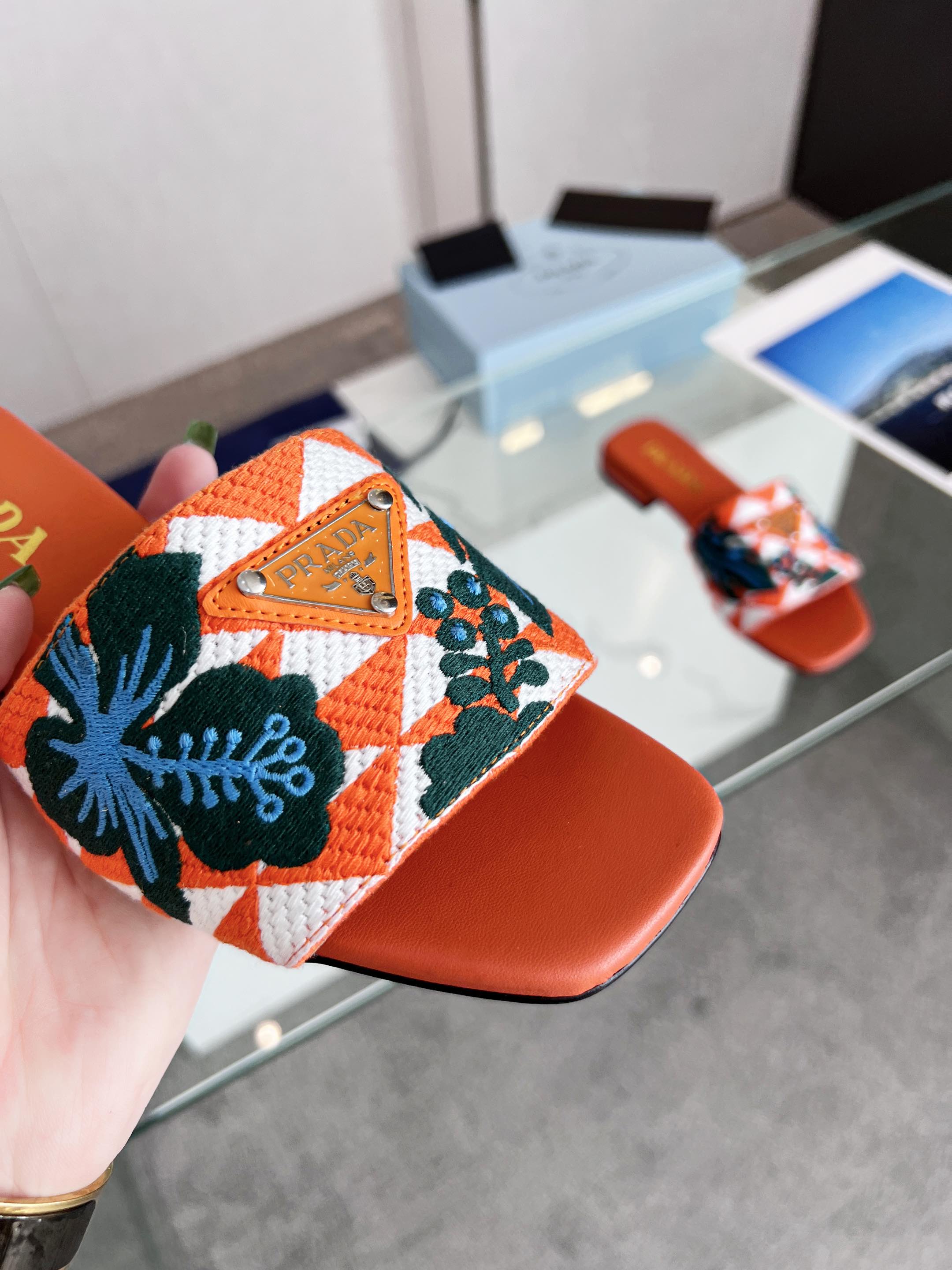 PRA EMBROIDERED SLIDES FLAT ORANGE FABRIC